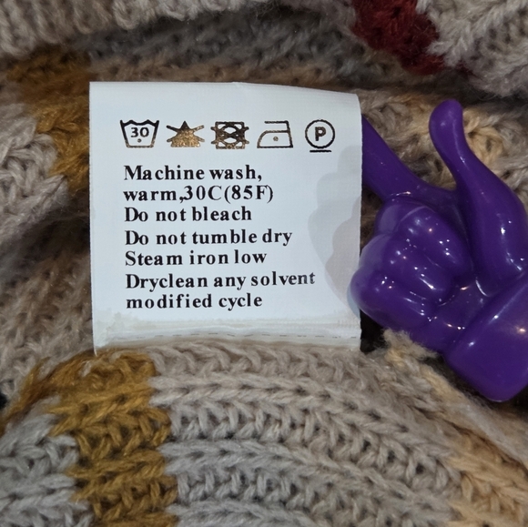 Dokotoo Women's Tan Striped Lightweight Knit Sweater Size L NWT - Picture 8 of 8